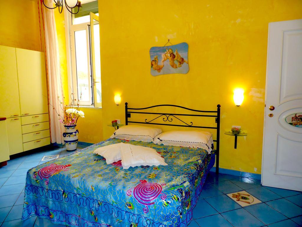 Bed and Breakfast Dimora Carlo III Vietri Zimmer foto